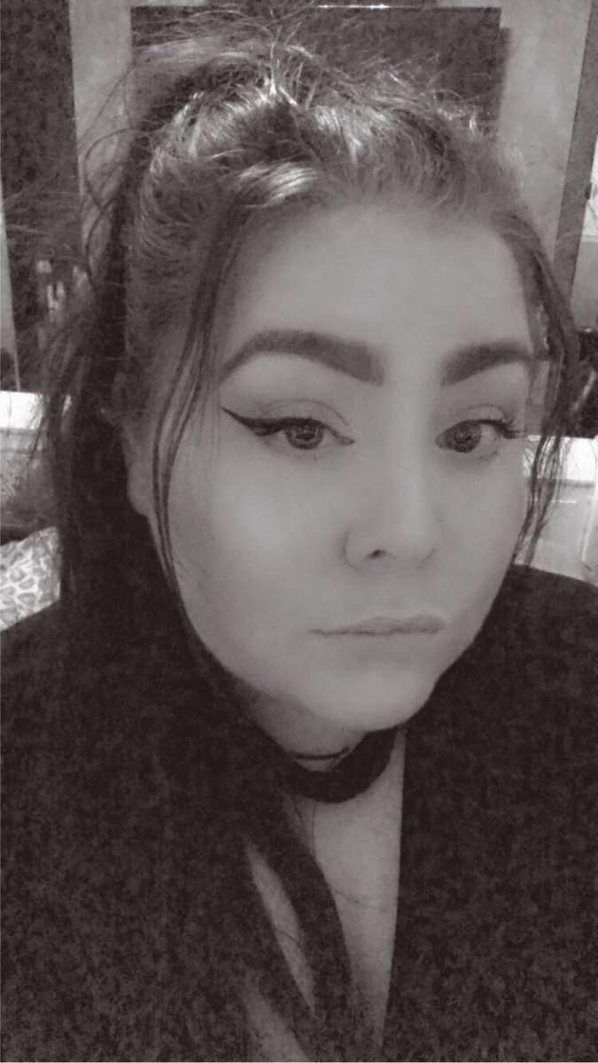 emilyh459's tweet photo. #NewProfiePic 😘 https://t.co/vfJZxLmECV