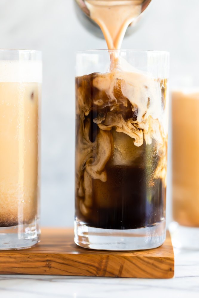 DosRonRum's tweet photo. Celebrate #InternationalCoffeeDay with our Dos Ron + @ColinaColada + Coffee Liquer recipe! 

A rumtastic recipe from @CreativCulinary
4 oz Colina Colada
1.5 oz Dos Ron 8 years
2/3 oz coffee liqueur
3 oz milk
Chocolate Covered Espresso Beans for garnish (optional) https://t.co/gycEdZsnmd
