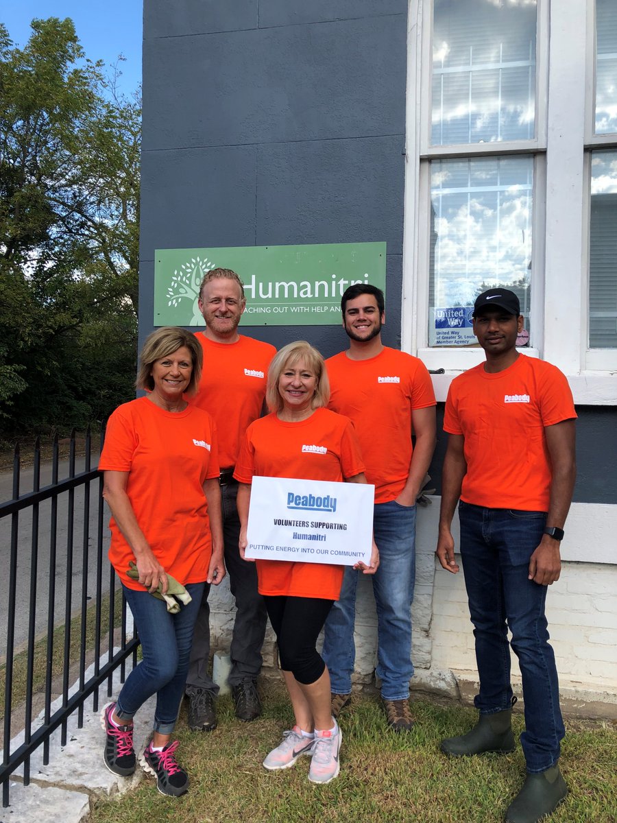 peabodyenergy's tweet image. Peabody people are helping out with a landscaping project at @Humanitri as part of our annual #FallFriday outreach. We are glad to help and support @UnitedWaySTL.