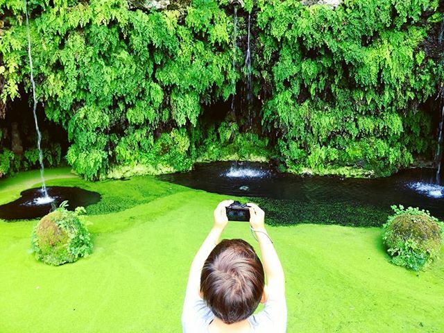 Piccoli amanti del mondo crescono e fotografano ❤️
Quando poi sei circondato da bellezza, un attimo diventa perfetto 😍
Un consiglio: non perdetevi i giardini di Villa Lante a Bagnaia! ift.tt/2p6KubY