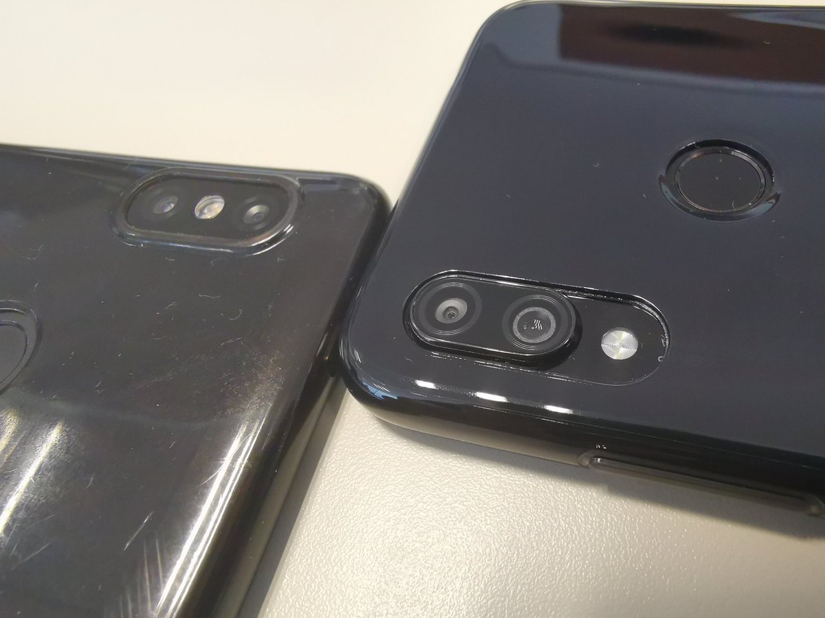 edrdvc's tweet photo. @dotomx Acabo de comprar el Note 7. Buen teléfono, pero tengo una queja que comparto para que sepan. A comparación del RN5, es un teléfono más grueso, menos ancho y pantalla alargada. El módulo de las cámaras sobresale mucho más y la funda que viene de fabrica no lo cubre. Error feo. https://t.co/ZBbLIq8SiS