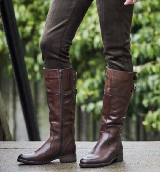 Biotime boots in leather just arrived in shop!  Brown or Black
Water Repellent, Cozy Fleece Lining
Beautifully Priced $169

@shop124street #yeg #yyc #yegfashion #yegshoplocal #boots #yeglife #yegwinter #yegshopping #canadawinter
