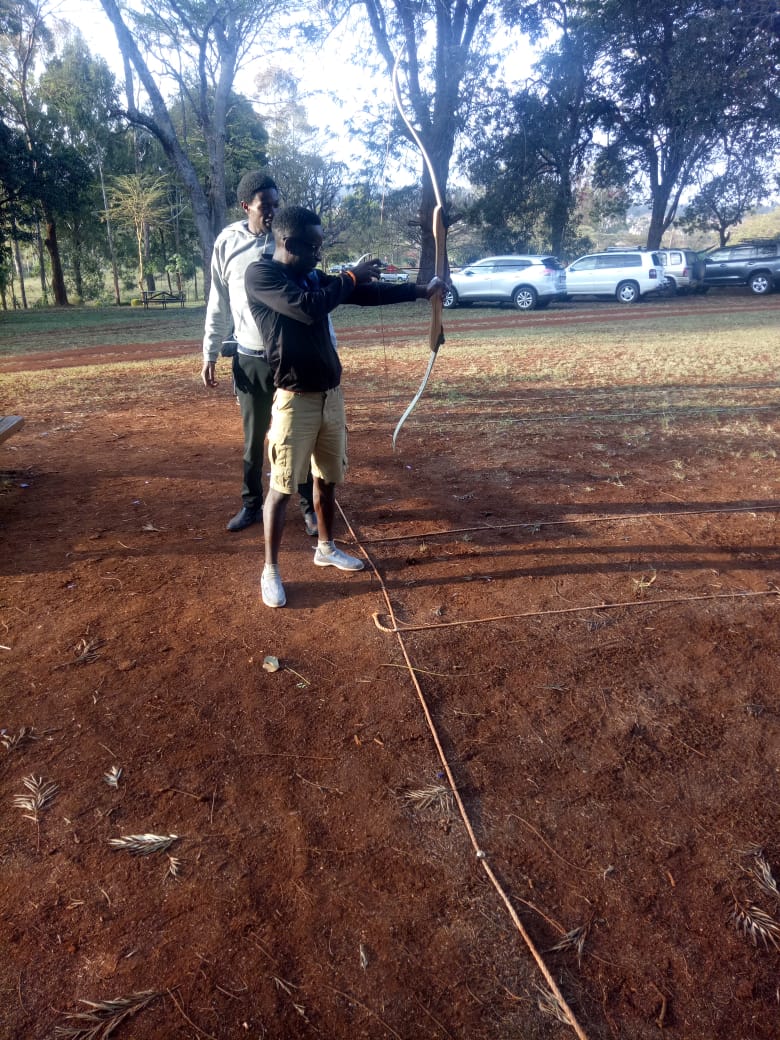Treasureswithp's tweet photo. Do you think this guy hit the target?🤣🤣ama kwa ground vitu ni different?
The fun you get with @Treasureswithp is beyond reproach🤗
#SinsOfSaviours #GenderForum #breastcancerawareness #IAAFDoha2019 #KibraDecides https://t.co/drpUvqFiMo
