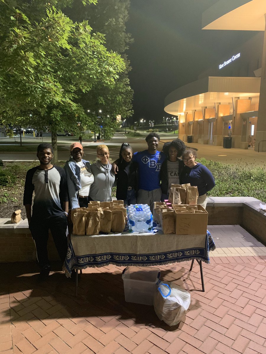 KentStateSigmas's tweet photo. We would like to thank everyone that attended our Sleepout for the homeless event over the weekend ! Also a huge shoutout to those that donated to our annual Sock Drive last week! #Service https://t.co/hIwunC2ygb