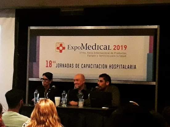 CRArgSLugares's tweet photo. Los dias 25, 26 y 27 de septiembre, nuestros profesores, alumnos y egresados participaron activamente de las "18vas Jornadas de Capacitación Hospitalaria" realizadas en el marco de la Feria #ExpoMedical.
#EstudiáEnCruzRoja
#Profesionales
#CruzRojaArgentina #SantosLugares https://t.co/XCDflLd2hD