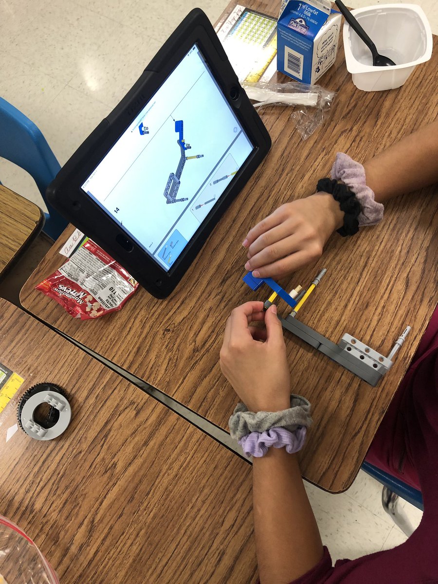 TCUCasey's tweet image. @NISDCarlosCoon robotics in full swing!  #nisdrobotics @NISDElemScience @MarkGarcia0569 @CGibson128 @shavanrae679 @Patty_SBahn