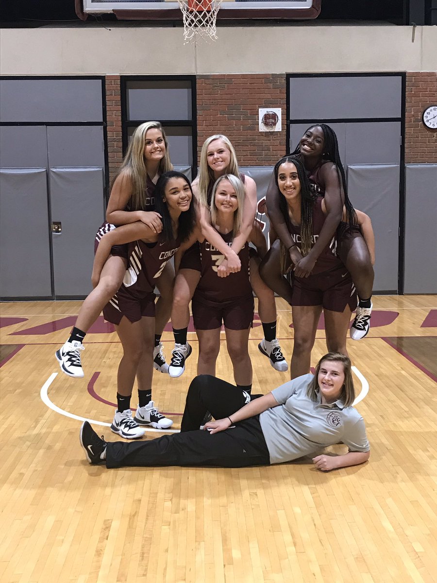 CU_WBB's tweet photo. Freshmen🖤🏀 https://t.co/uvJozBHdQX