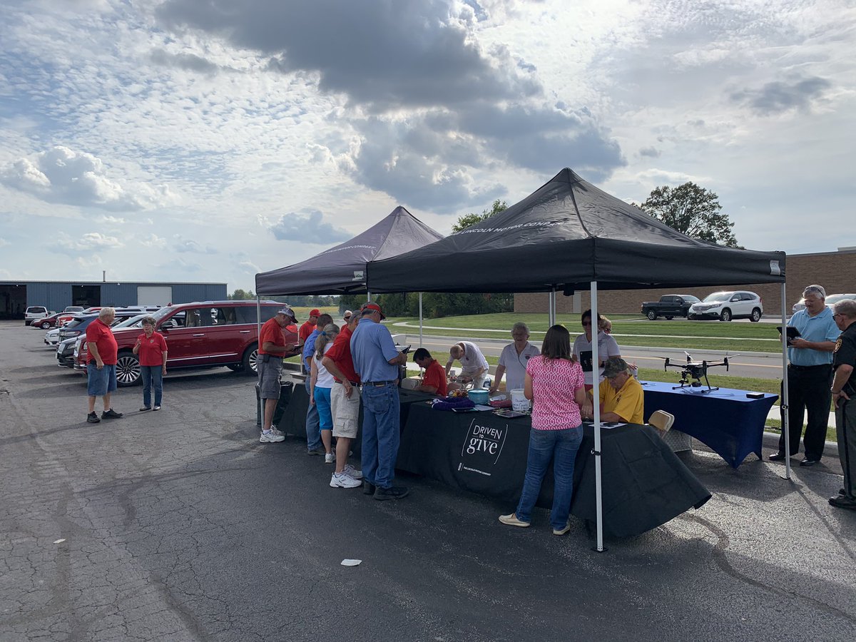 We’re #DrivenToGive for Project Lifesaver. Visit Reineke’s Tiffin Ford Lincoln to test-drive a brand new Lincoln! No sales pressure and for every drive taken, Lincoln Motor Company will donate $20 to Project Lifesaver! Event runs today, 10/1 until 7pm. #LincolnMotorCompany