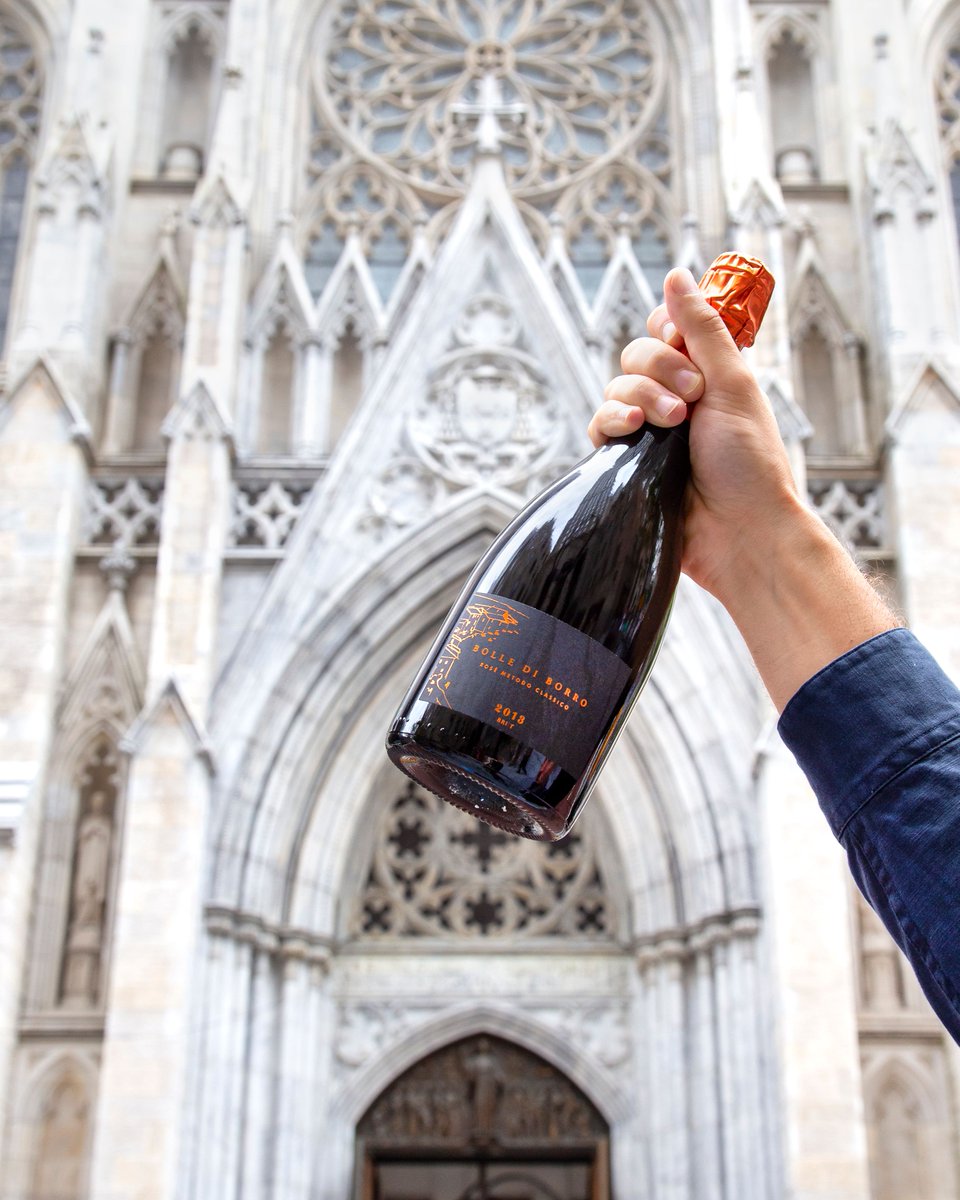 Great architecture reaches for the sky. . .  Just like the bubbles in a glass of sparkling wine #BolleDiBorro #IlBorroAroundTheWorld