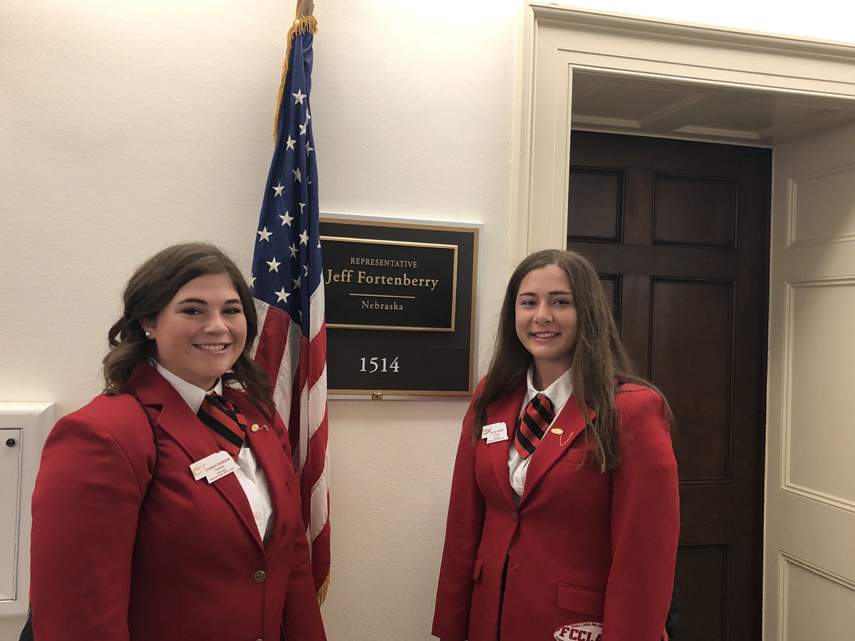 NebraskaFCCLA's tweet photo. Thank you @JeffFortenberry staff for your support of FCCLA, Family and Consumer Sciences Education and Career and Technical Education! #capitolleadership #Isupportcte #yourstoryourstory #nefccla #nebraska https://t.co/CXxUr5F580