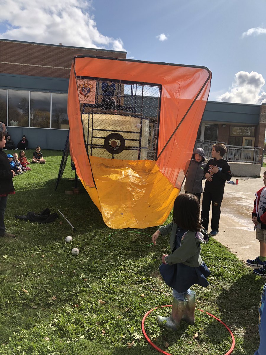 room3adventures's tweet photo. More awesome dunk tank photos at WBS! @WpgBeachSchool https://t.co/9DGhK3L1SJ