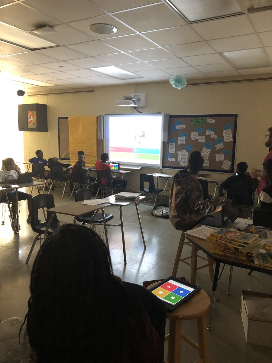 21CCLCSOCSD's tweet photo. Studying ratios in after school at Armstrong #starkvillespark https://t.co/6QlOwPLPyW