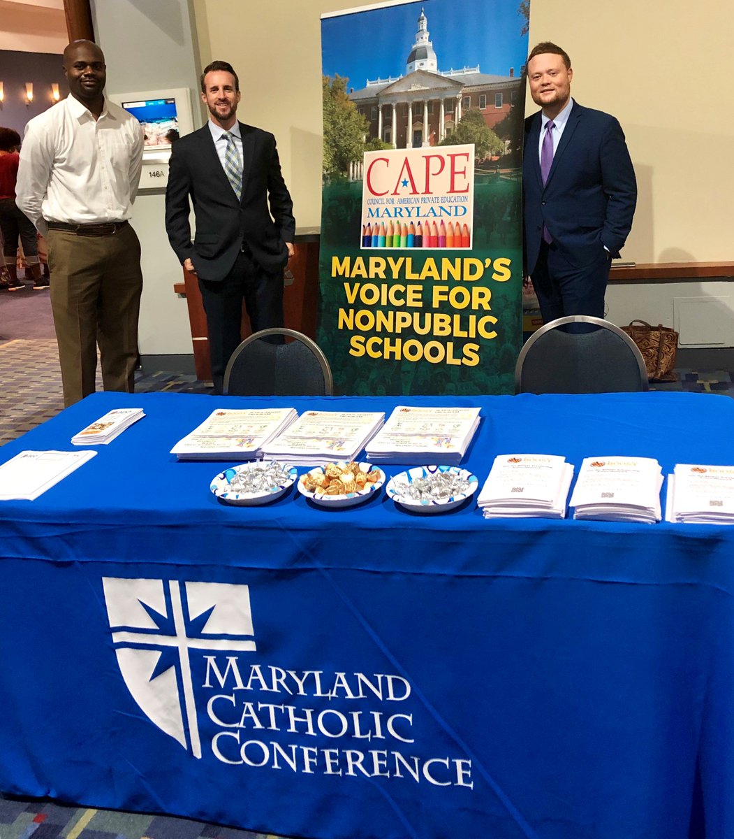 La Conferencia Católica de Maryland paso un rato agradable conociendo a los miles de padres y estudiantes entusiastas que aprendieron sobre las opciones educativas en la 47ma Feria Anual del Fondo para Estudiantes Negros y Latinos organizada por el Fondo para Estudiantes.
