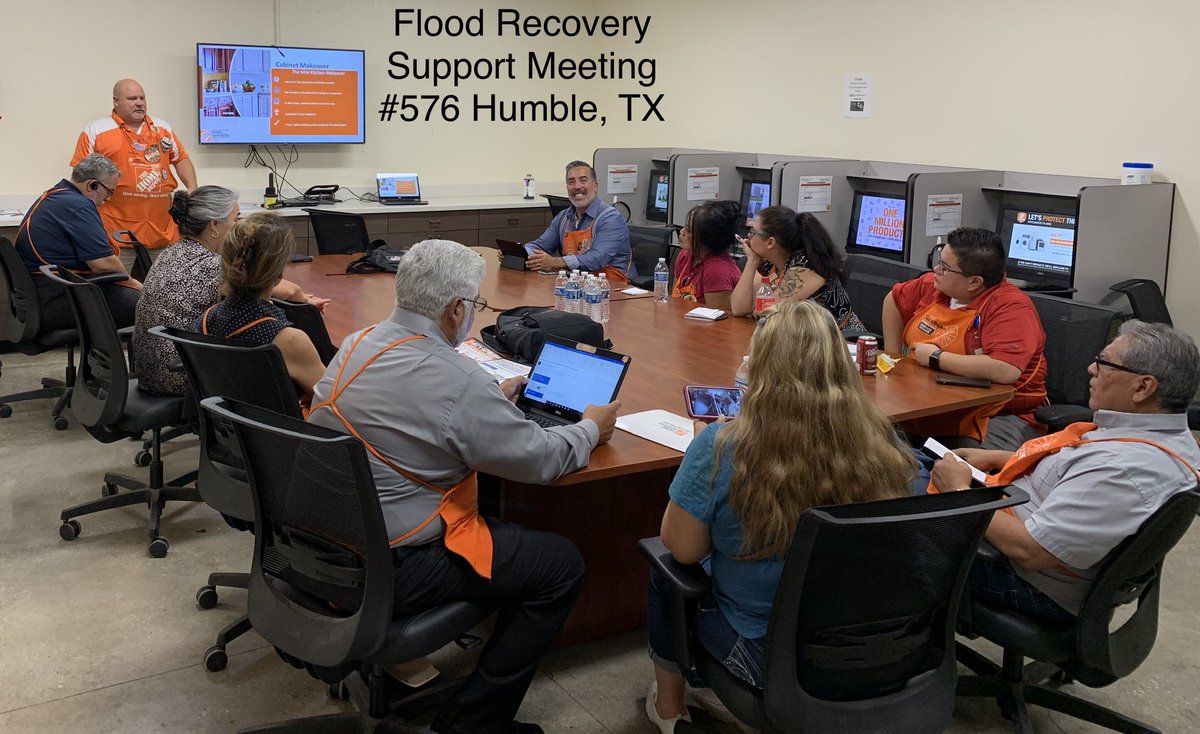 JakeMcCordUSMC's tweet photo. Supporting flood recovery efforts at #576 Humble, TX after Tropical Storm Imelda #OneTeam #TexasMakeoverTakeOver #HybridProgram #Just149 #FloodRecovery @stelladagreat @RonSerpaio @scottwhiteHD @ColeenMarritt @Dana_HDI_HTX @THDJoey @THDRyanSilcott @EdWhitaker3 @StormyHD6517 https://t.co/sYhOeWUSJA