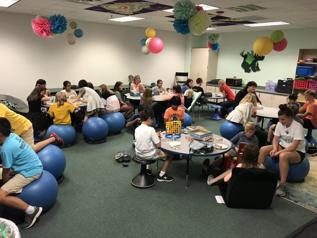 LeonardNikki3's tweet image. I loved stopping by to see all of the happy faces today at lunch bunch! They were so excited to meet the amazing @SlcPALs. 💚