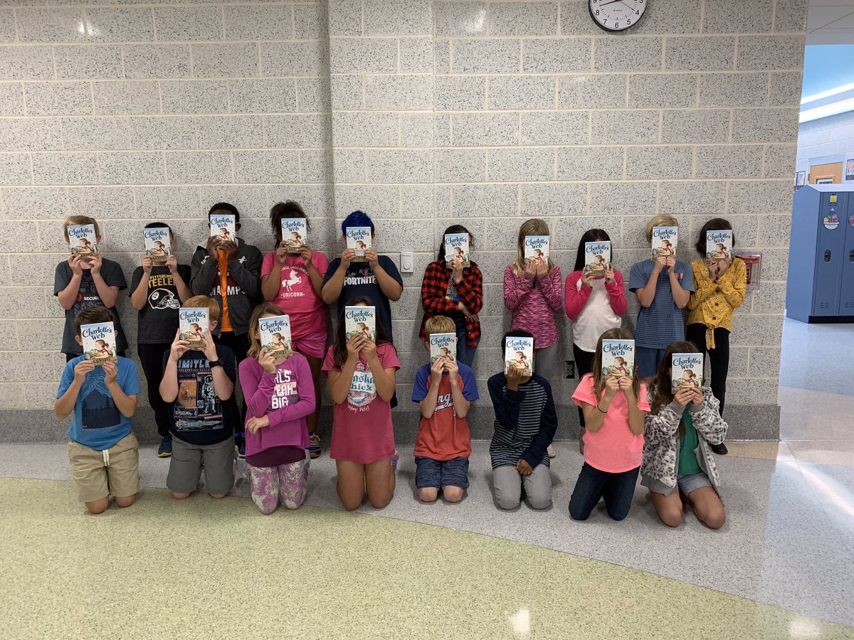 mrspearson_cbl's tweet photo. Scholastic had 2 different $1 Book of the Month choices! We had so many friends and families willing to sponsor- so this month each student will go home with 2 books! How awesome? Frindle and Charlotte’s Web are both wonderful books! #ScholasticBookAMonth #ReadersAreLeaders 📚 https://t.co/80Zi9H3rdf