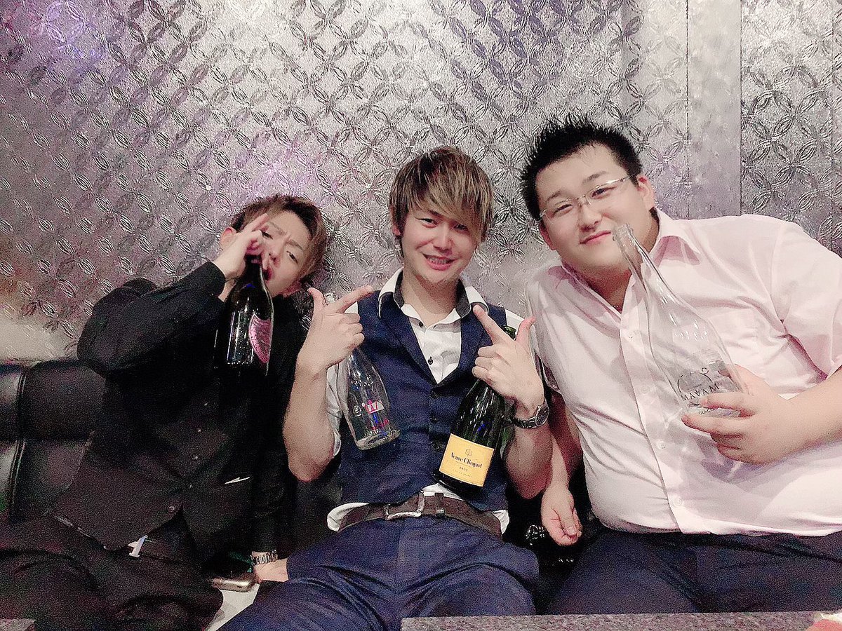 hidero319's tweet photo. 夜遊びガイド 秀朗/Liberta - プライベート日記 『謎な関係』  https://t.co/yI7Oo8BBu4 https://t.co/9f2z1FhLyG