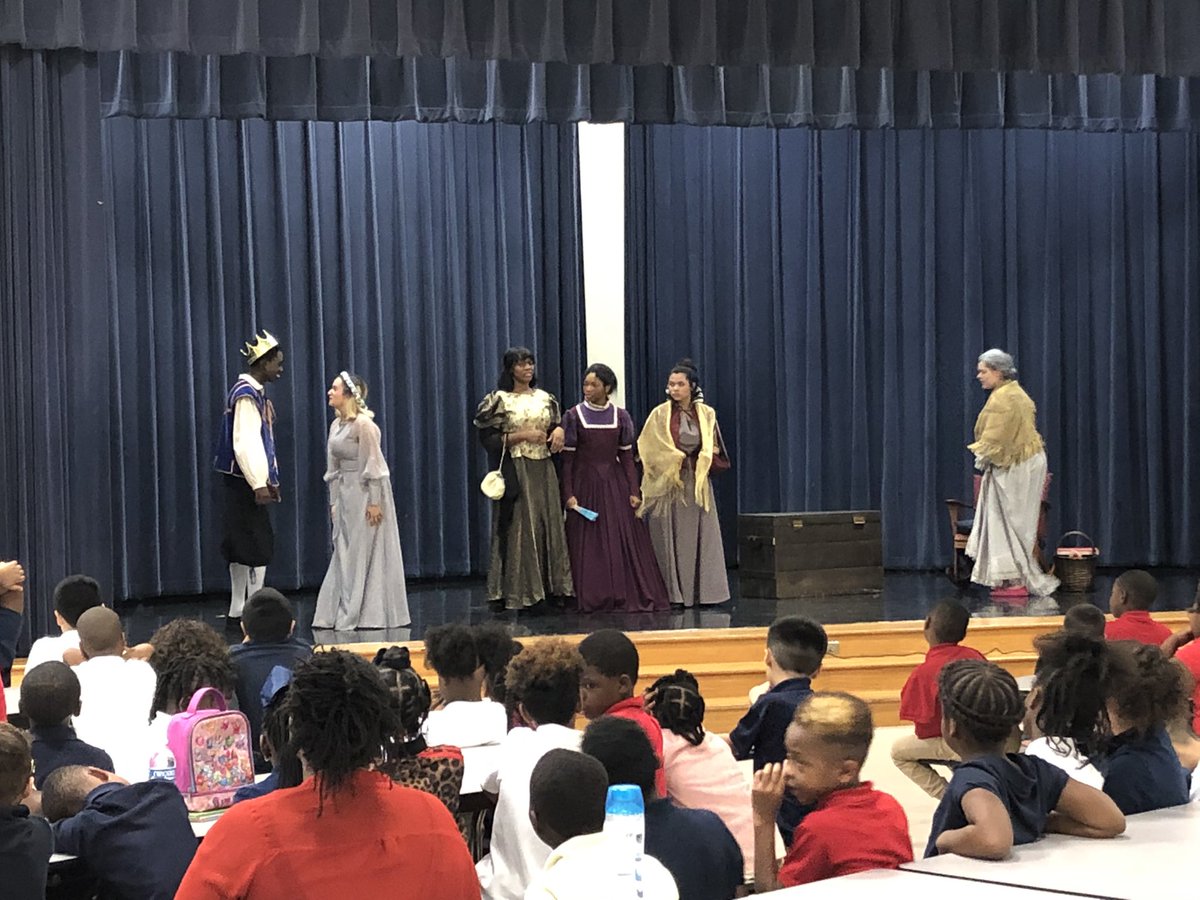 ClarkCats2's tweet photo. #ThankYou @SPRINGHIGHLIONS #performance and #visualarts department for the #outstanding performance of #OnceUponAWolf! Our sensational second graders enjoyed every moment.🤩 #ClarkIntermediate #SpringHigh #WeWinAsATeam @believe_EC2020 @SpringISD @SpringISD_Curr https://t.co/U4pXkT3ETc