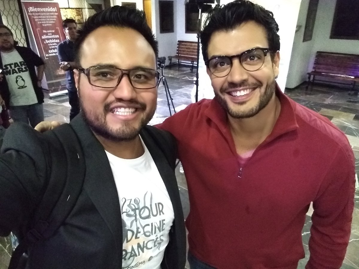 Saliendo de ver <a href="/estupidahdeamor/">Estúpida Historia de Amor en Winnipeg</a> alado del buen <a href="/andrespalacios1/">Andrés Palacios</a> en el <a href="/Helenico/">Centro Cultural Helénico</a>, la obra es sencilla, realista y hermosa, el amor no es un cuento de hadas  🏳️‍🌈🥰

Muchas felicidades <a href="/JoseRaBerganza/">José Ramón Berganza</a> <a href="/martinsaracho_/">Martín Saracho</a> y <a href="/Milleth_Gomez/">Milleth Gómez Actriz</a>  👏