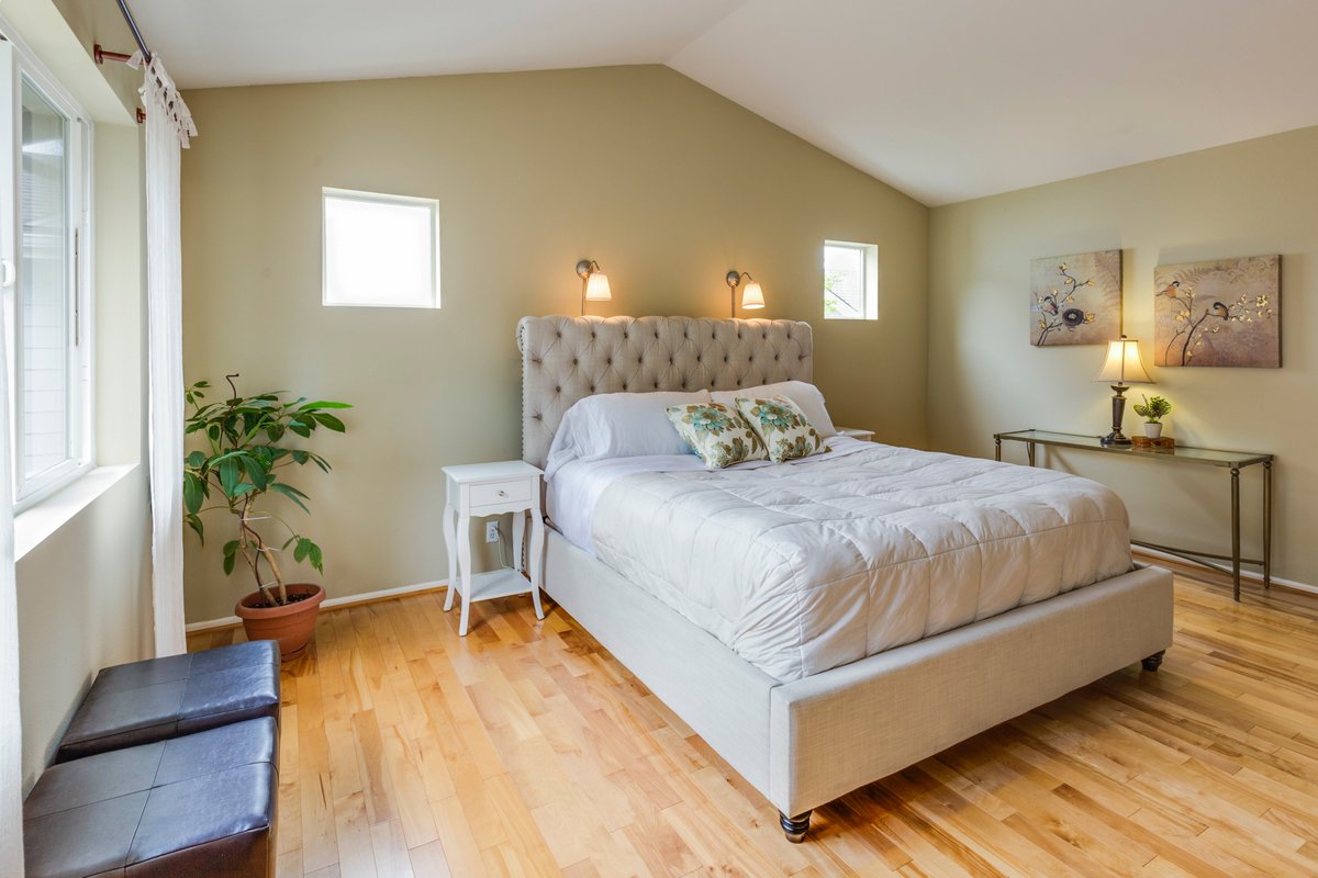 XelenceFurn's tweet photo. Complete your bedroom with affordable &amp; stylish bedroom furniture from X-elence Furniture. Stylish Bedroom Furniture to match your tastes &amp; budget. 

XelenceFurniture #bedroominspiration #bedroomstyle #modernbedroom #bedroomdetails #instabedroom #dreambedroom #luxurybedroom https://t.co/ICdfj2H0Q4
