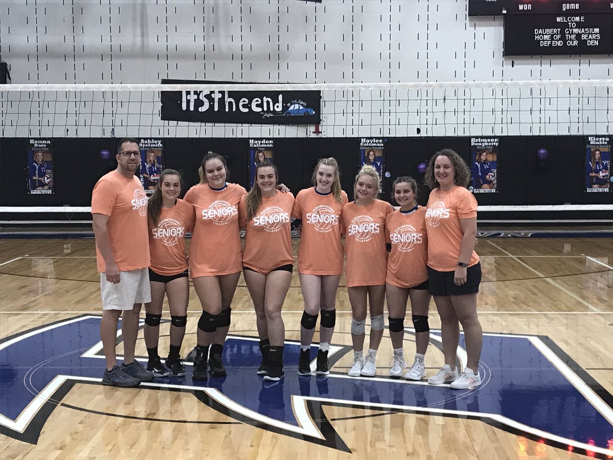 EASDAthletics's tweet photo. Honoring the seniors on the girlβs volleyball team! @EtownAreaHS https://t.co/KSiqhnqrZI