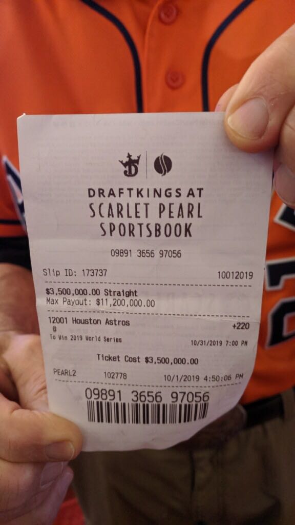 BleacherReport's tweet photo. What $3.5 million on the Astros to win the World Series looks like 🤑

(via @DKSportsbook | h/t @br_betting) https://t.co/a4L0M4xs8S
