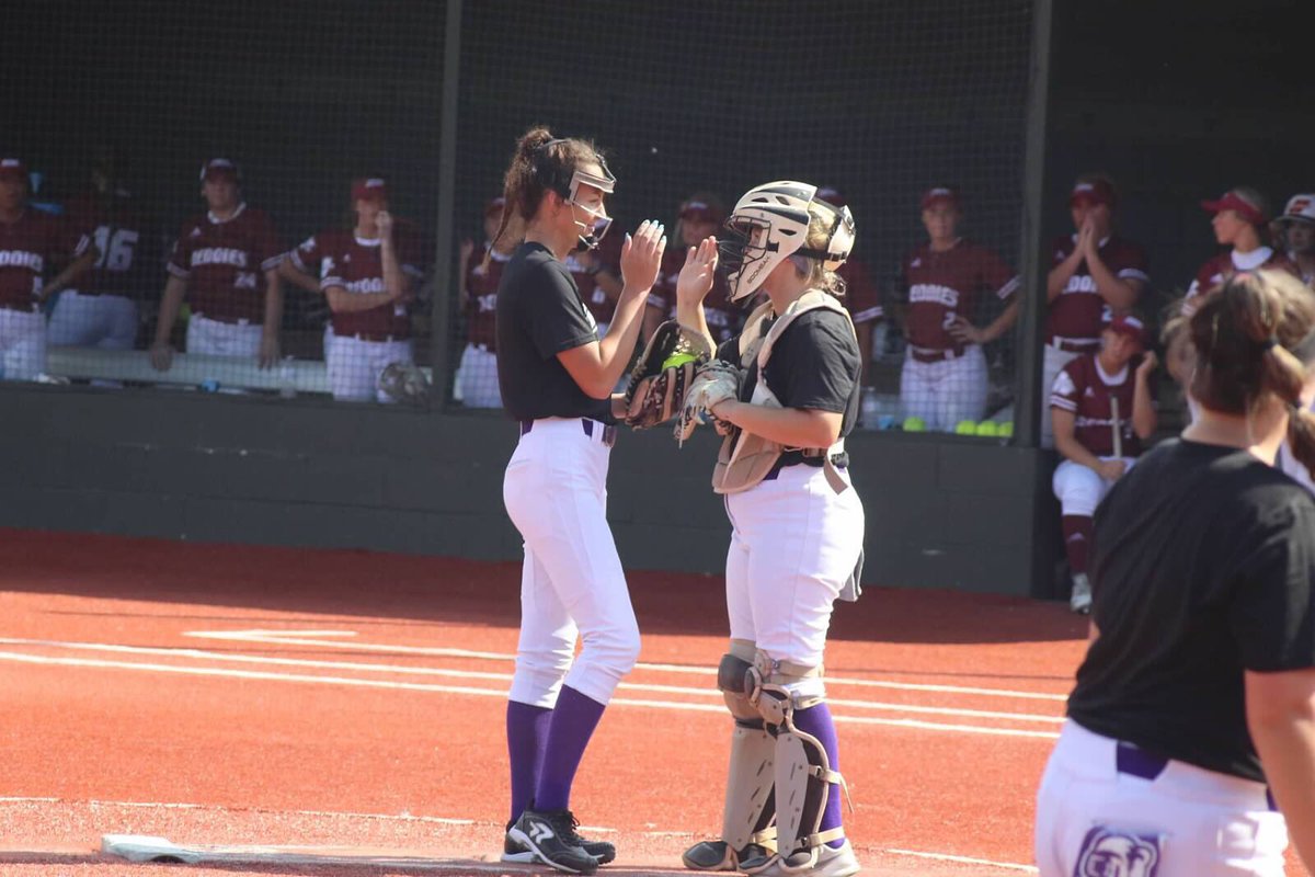UCASoftball's tweet photo. Our first fall games of the year were great! It was amazing to see so many Bear fans at Farris Field this past weekend. Come &amp; watch your Bears this Friday at 6:30pm against Harding University and on Saturday against University of Arkansas at Monticello at 12pm. #bearclawsup🐻💜 https://t.co/Ui5zEXpm6T