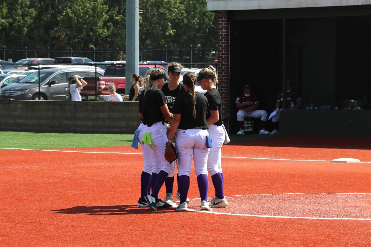 UCASoftball's tweet photo. Our first fall games of the year were great! It was amazing to see so many Bear fans at Farris Field this past weekend. Come &amp; watch your Bears this Friday at 6:30pm against Harding University and on Saturday against University of Arkansas at Monticello at 12pm. #bearclawsup🐻💜 https://t.co/Ui5zEXpm6T