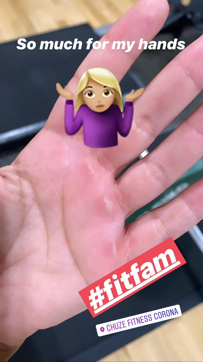 MuscleGirlsFit1's tweet photo. The struggle is real #gym #fitnessaddict #fitfam #work #TuesdayThoughts https://t.co/HFo2fNRFEg