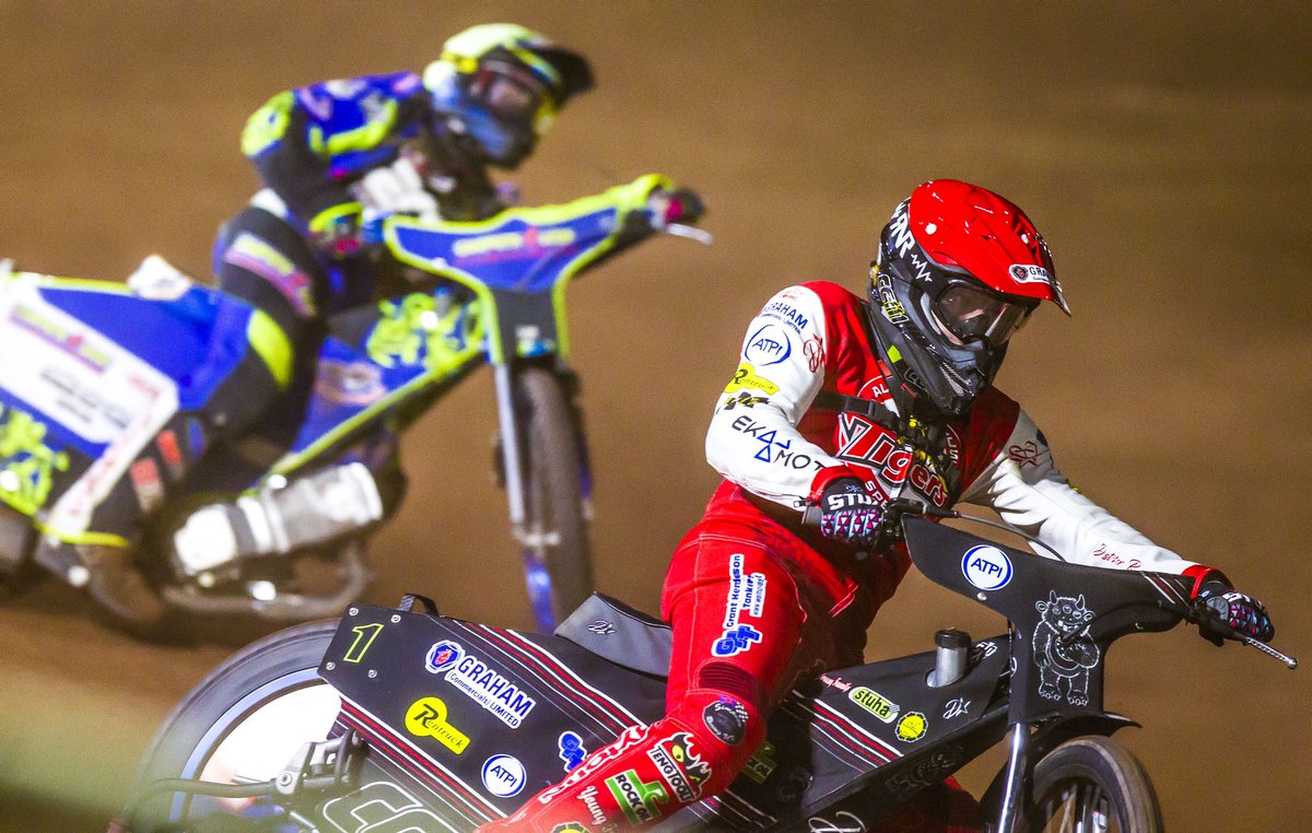 What an awesome meeting <a href="/glasgowtigers/">Glasgow Tigers</a> v <a href="/casesrebels/">Somerset Speedway (Fans Page)</a> ...
Onto the Oak Tree Arena 🤙
#speedway #glasgow #somerset