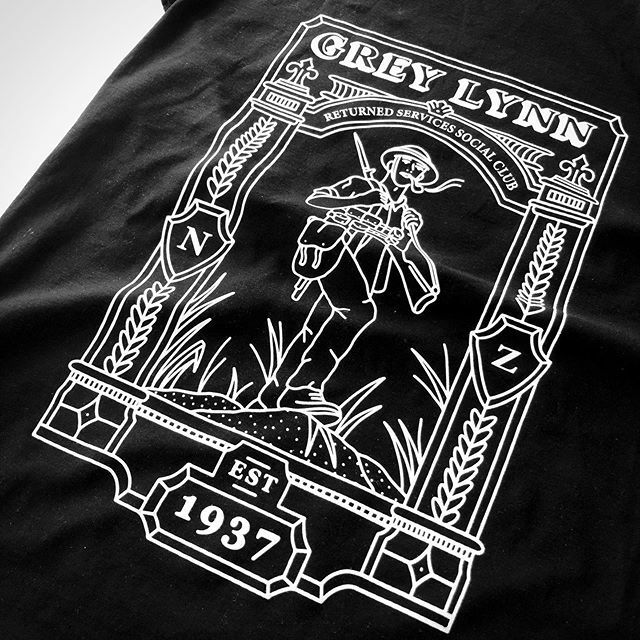 ESPonline's tweet photo. Lovely 1clr print for the Grey Lynn RSA. .
.
#excellentscreenprinters #onecolorscreenprint #screenprinting #tshirtprinting #madeinnewzealand #plastisol #plastisolink #customtshirts #customtshirtprinting #screenprinter https://t.co/R57byYpNNK https://t.co/PnOBzF48mW