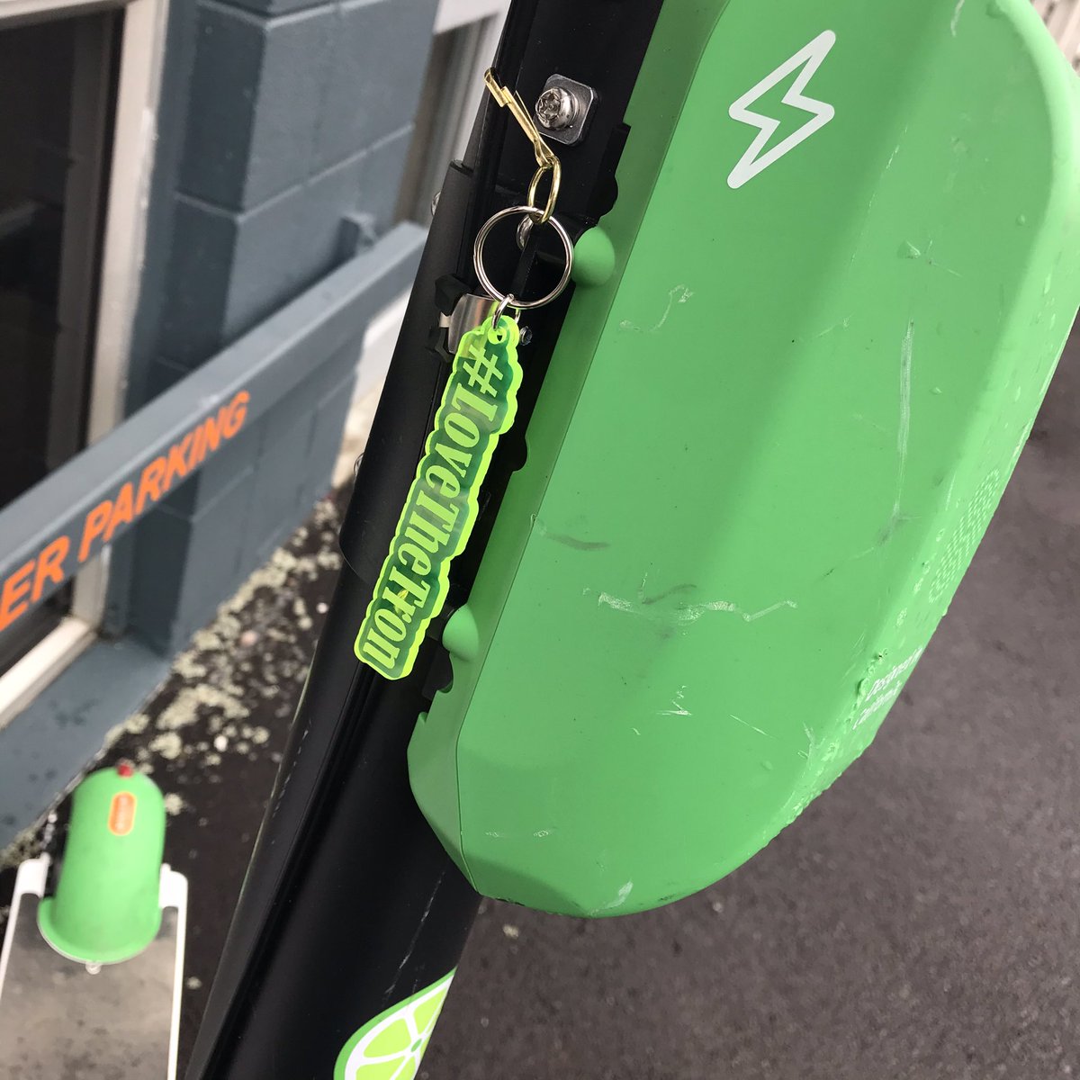DAVY_ENGRAVERS's tweet photo. .@lovethetron You have been #limed #freekeytags #lovethetron #limescooters .@limebike https://t.co/3zMFTyad9N