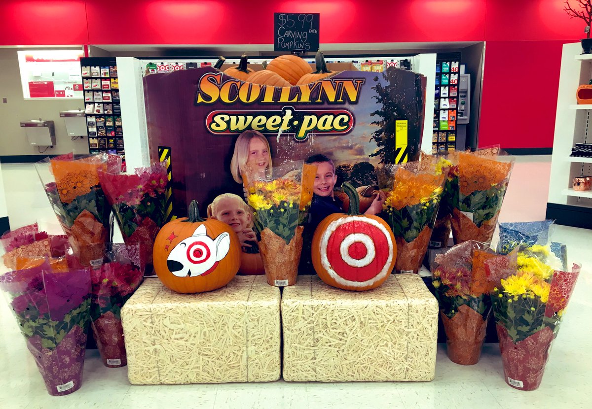 Game on for Pumpkin sales at #T1917. I had a vision and SA Morgan came thru with her artistic talent 🎨 🎃 <a href="/CMcLaughlin1823/">嘉兴上门/嘉兴外围/嘉兴约炮/嘉兴学生妹/嘉兴兼职</a> @DHaywood22