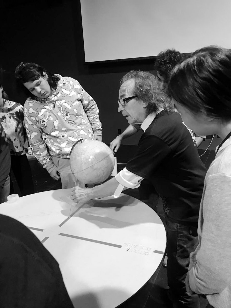 TRAZOiteso's tweet photo. Taller de Mito Covarrubias #TRAZO2019 https://t.co/kA9w40kAuF