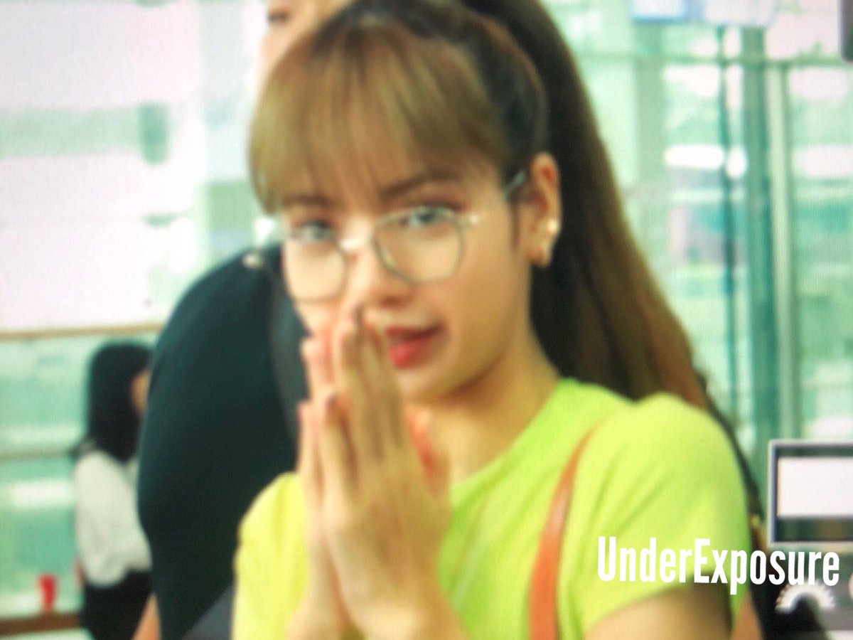 lisoounder's tweet photo. BLACKPINK LISA 191002 preview.

@ygofficialblink 
#LISA #BLACKPINK 
#LISOO #블랙핑크 #리사 https://t.co/knx7EJAyAa