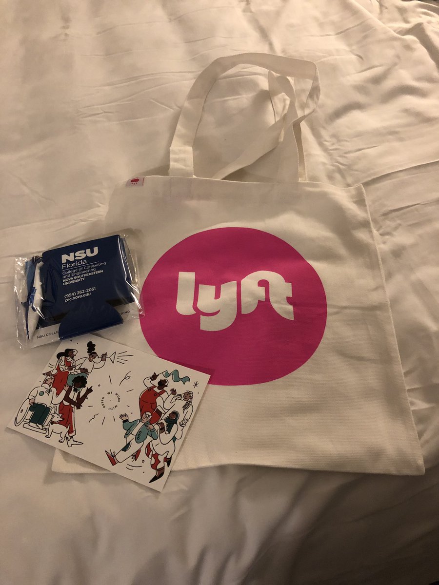 MakerLorien's tweet photo. Found a little surprise waiting in my room tonight! #GHC19 https://t.co/CKDQi11N19