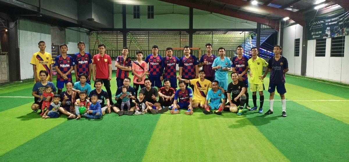 INDOBARCA_BATAM's tweet photo. Selasa, 1 Oktober 2019
.
π· Dokumentasi #Funfutsal Indobarca Chapter Batam di Futsal AkuTahu.
Terima kasih semua, sampai jumpa dikegiatan berikutnya! π΅π΄
.
#forcabarca #chapterevent #indobarcachapterbatam
#indobarca https://t.co/vWAToWlOVd