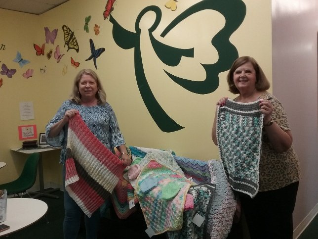 HandsTx's tweet photo. HHLOC rep Cathy delivered 43 stroller blankets &amp; baby hats to Janet at CAM partners w/Christ the Redeemer to assemble layette baskets for the Gabriel project that distributes them to underprivileged pregnant women Our blankets &amp; hats will be included #hhloctx #cam #charity https://t.co/KjKyFVieMd