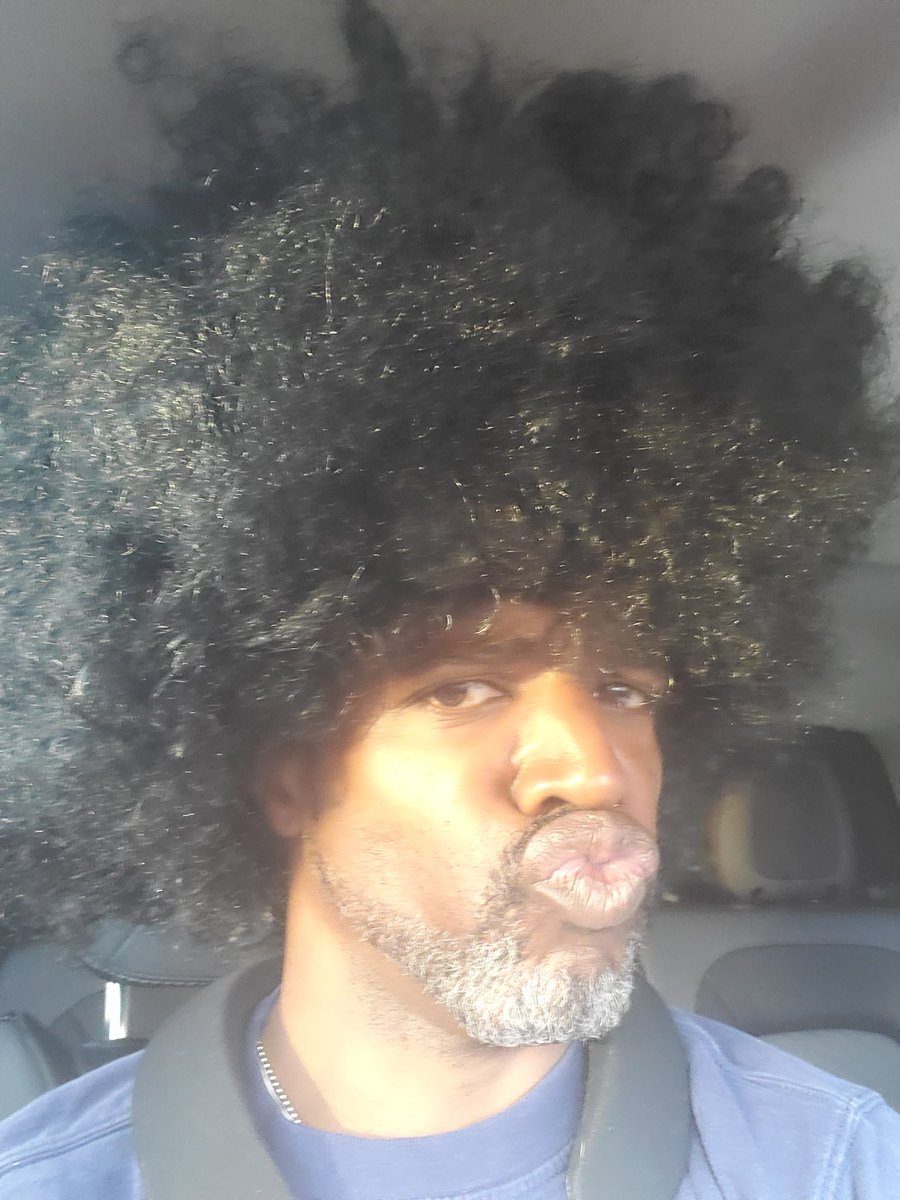 Tolbezee's tweet photo. What you talkin bout Willis? https://t.co/lN3dceXyyu