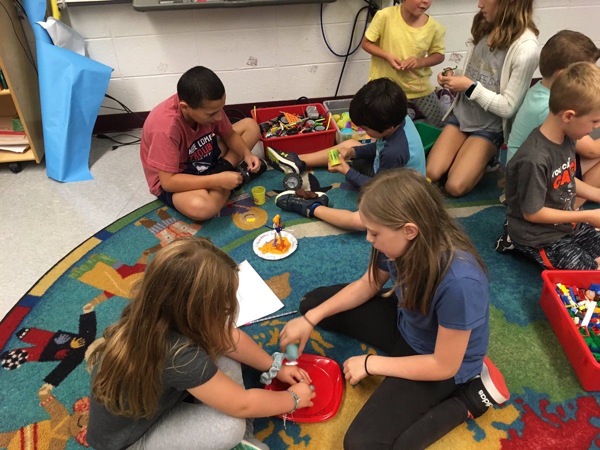 Working with our buddies to create something that shows kindness! Stem and character combined! Amazing all the different ideas! #TheMostMagnificentThing #howToShowKindness <a href="/SASD_SalfordHil/">Salford Hills Elem</a>