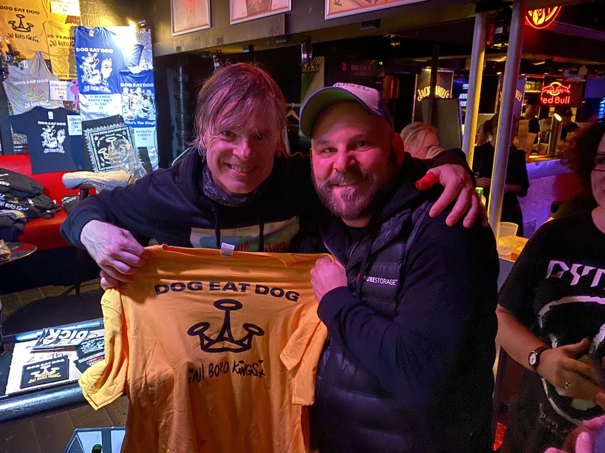 mountiemania's tweet photo. Now this was epic #dogeatdog at Kaiserkeller #hamburg pure energy, passion and lots of fun. Thanks guys #nofronts #funnelking #goodtimes #music #livemusic #onstage https://t.co/qA7ii1Glpc