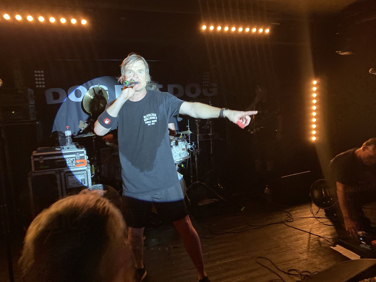 mountiemania's tweet photo. Now this was epic #dogeatdog at Kaiserkeller #hamburg pure energy, passion and lots of fun. Thanks guys #nofronts #funnelking #goodtimes #music #livemusic #onstage https://t.co/qA7ii1Glpc