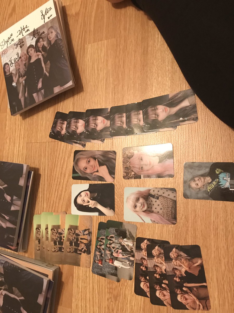 yoonjinstars's tweet photo. pulls for signed everglow albums! #yjstarsupdates https://t.co/ME8n5QdrbF