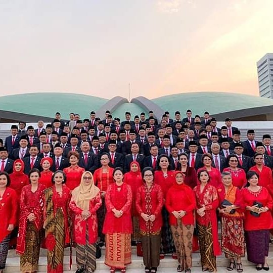 PDIPBinangun's tweet photo. Selamat kepada Anggota DPR terlantik dari F. PDI Perjuangan, masa jabatan 2019-2024
#MbakPuanKetuaDPR https://t.co/4oXtkqEkoG