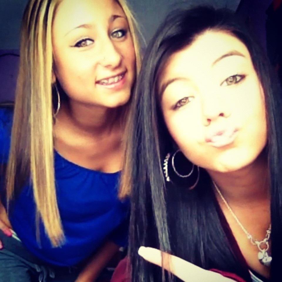 AmandaDArezzo's tweet photo. My ride or die since 2010...... HBD crazy bish🎈 https://t.co/a679WD617S