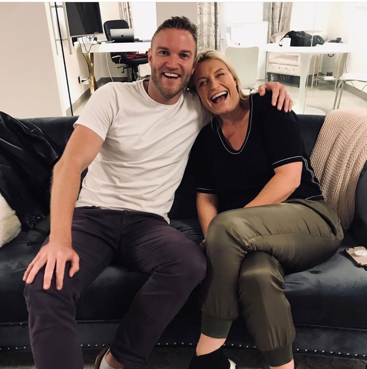 DiarmaidMurtagh's tweet photo. Reunited with @toscamusk & team @passionflix ; always good times! #jakesharp #theprotectormovie ♣️
•
#Repost
・
Look who stopped by to see us today! #JakeinLA
#passionflix #passionflixoriginal #theprotector #jodiellenmalpas #jakesharp #leadingman https://t.co/02YeiiuEf3