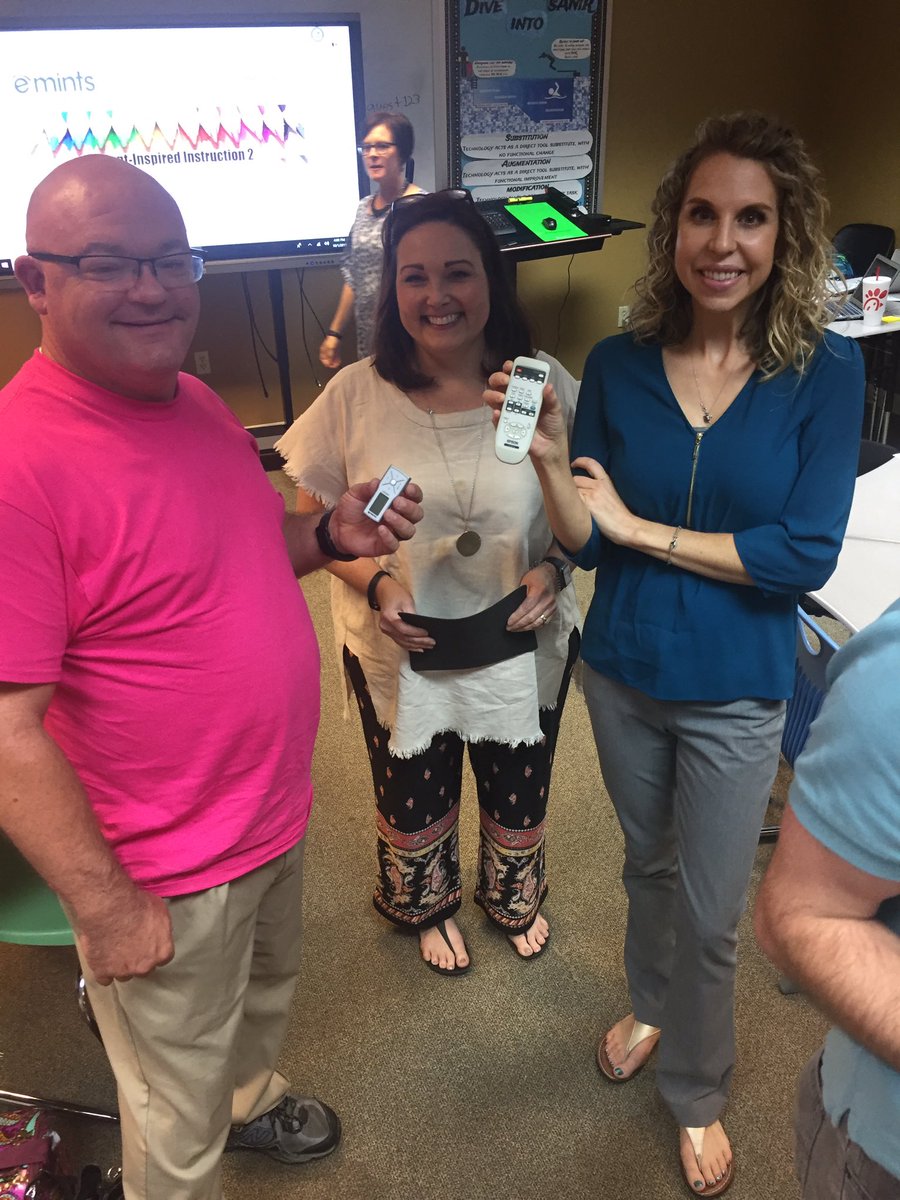 katewalsh90's tweet photo. Educators share their learner profiles and differentiated instructions through a scaffolded gallery walk. #baldwinproud #emintsnc @emintsnc @bctechteacher @lcreps1 @Alliebcbe @MrsNettlesEdu @dougemints @TiffGoldschmidt https://t.co/R4XjN4ebZA