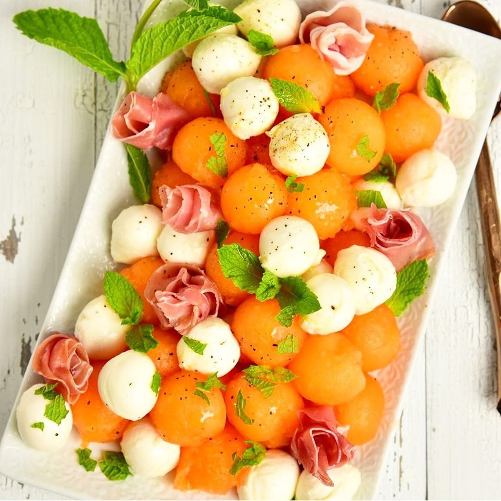 PinkRibbn's tweet photo. Eating healthy is all about combinations! Combine Pacific Trellis melon with your favorite prosciutto to make a delicious cantaloupe salad. #PowerUpYourPlate
For all the colorful, cancer-fighting recipes, visit: https://t.co/XfQB3ZQ6cI
📸: https://t.co/bBj0NA53lA https://t.co/o06QvOF21U