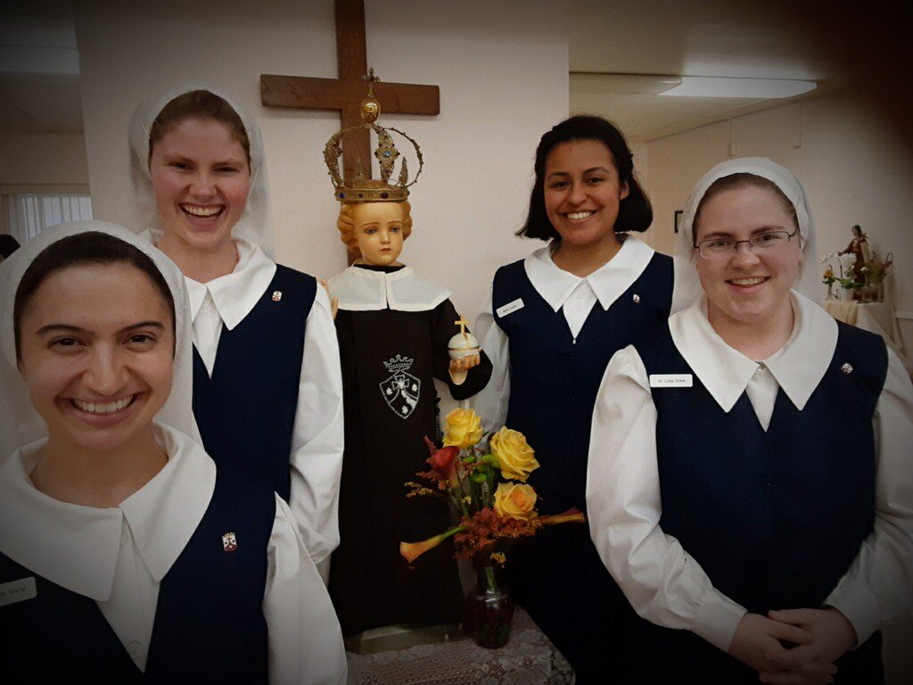 CarmelitesOCD's tweet photo. A gift from St. Therese! We have a new postulant! Maria Teresa entered postulancy today on the feast of St. Therese! Please keep her in your prayers!
#carmelite #postulancy #sttherese https://t.co/rDCrvAGn5e