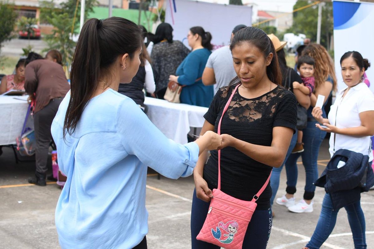 isanamipg's tweet photo. El día de hoy la “Caravana por la Mujer” visitó Cuautitlán #Izcalli, ofreciendo servicios gratuitos a todas las izcallenses.

Gracias @KarlaFiesco y @AnaBalderasMx por esta iniciativa, así como a todo el equipo de staff y de  #PPM por el gran apoyo. https://t.co/CrlVp5nFiK